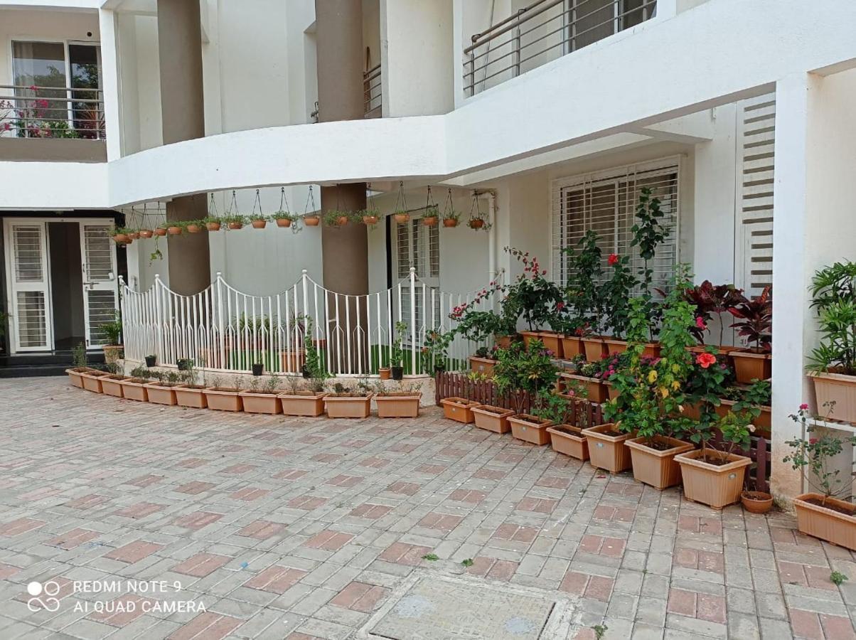 Stay Nc Homestay Nashik Zewnętrze zdjęcie